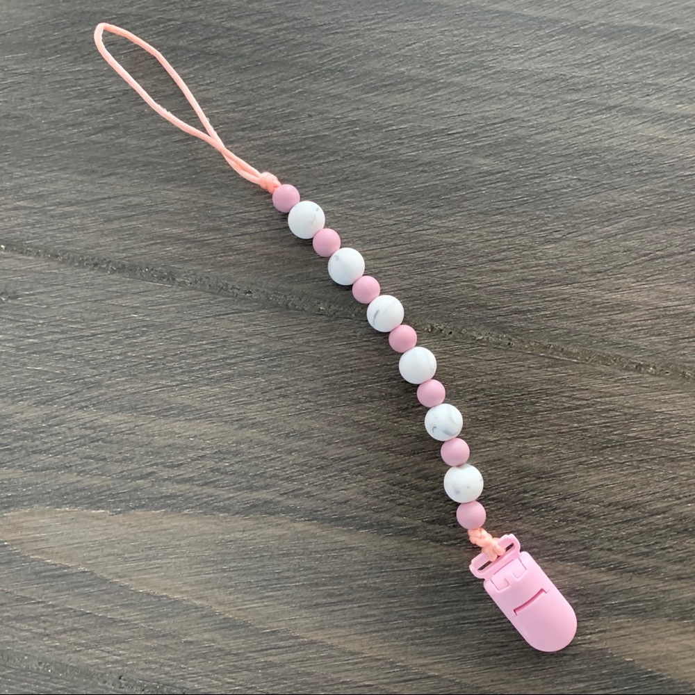 Silicone pacifier clip